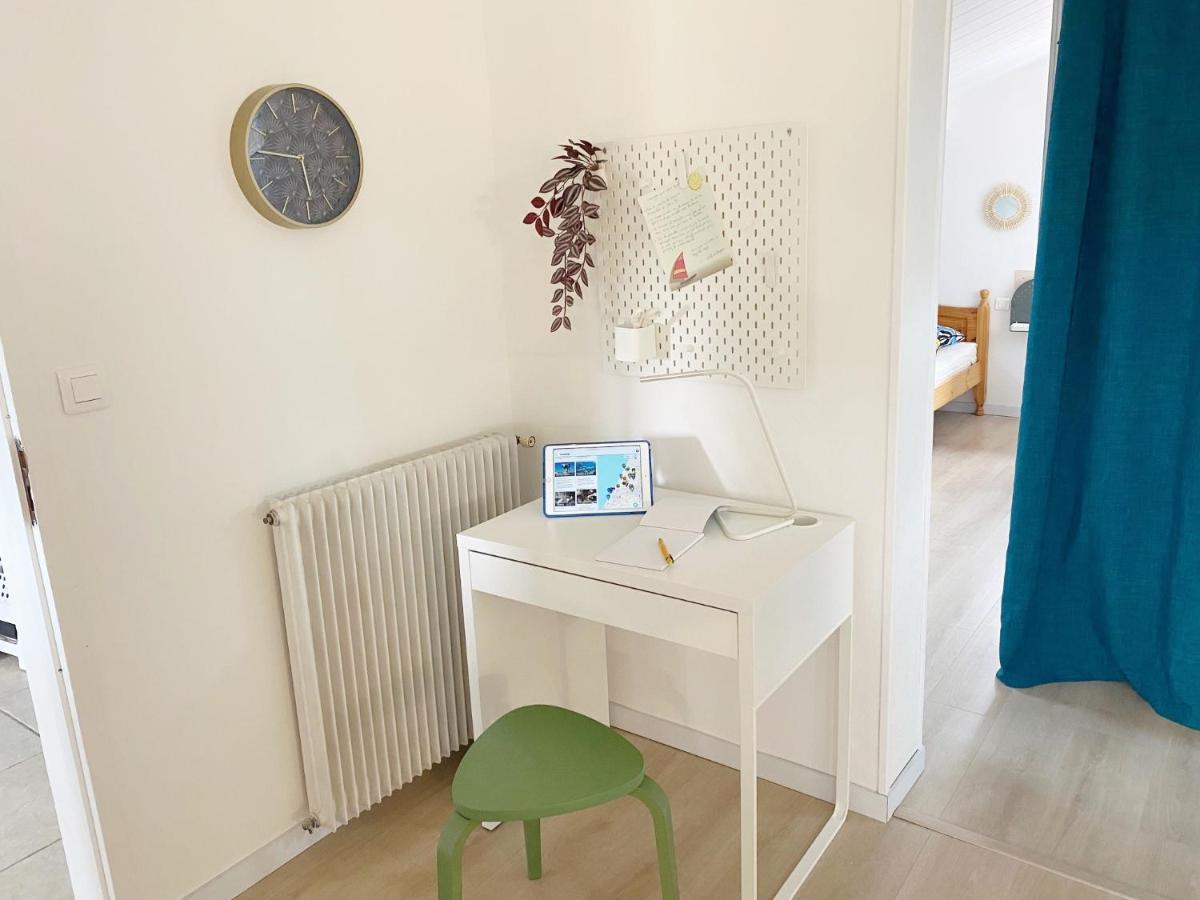 Maison Des Chenes 64 - Independant Apartment With Terrasse Буко Екстериор снимка