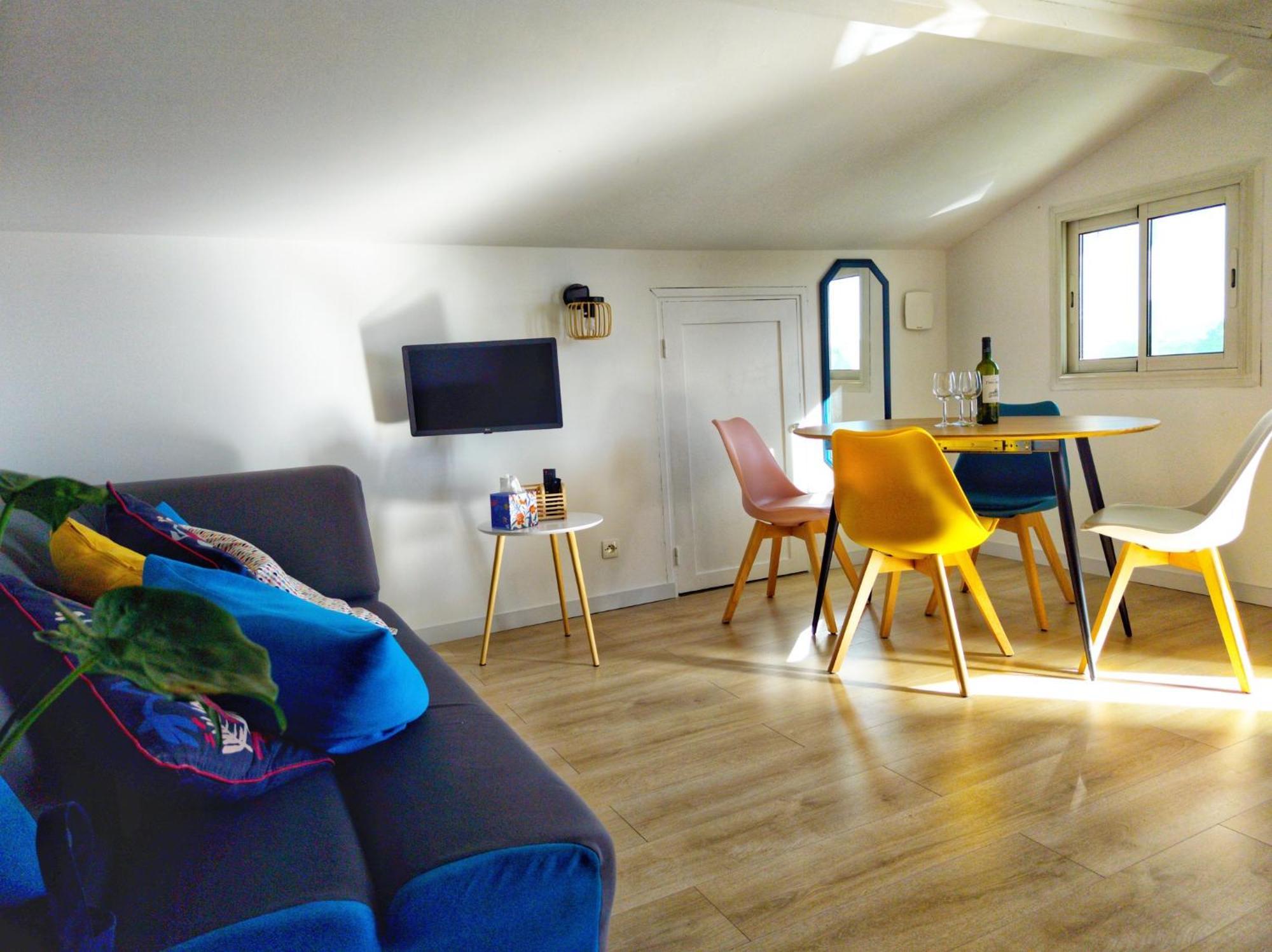 Maison Des Chenes 64 - Independant Apartment With Terrasse Буко Екстериор снимка