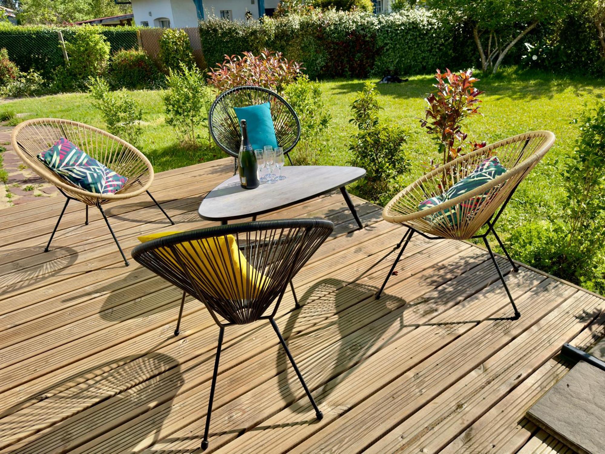 Maison Des Chenes 64 - Independant Apartment With Terrasse Буко Екстериор снимка