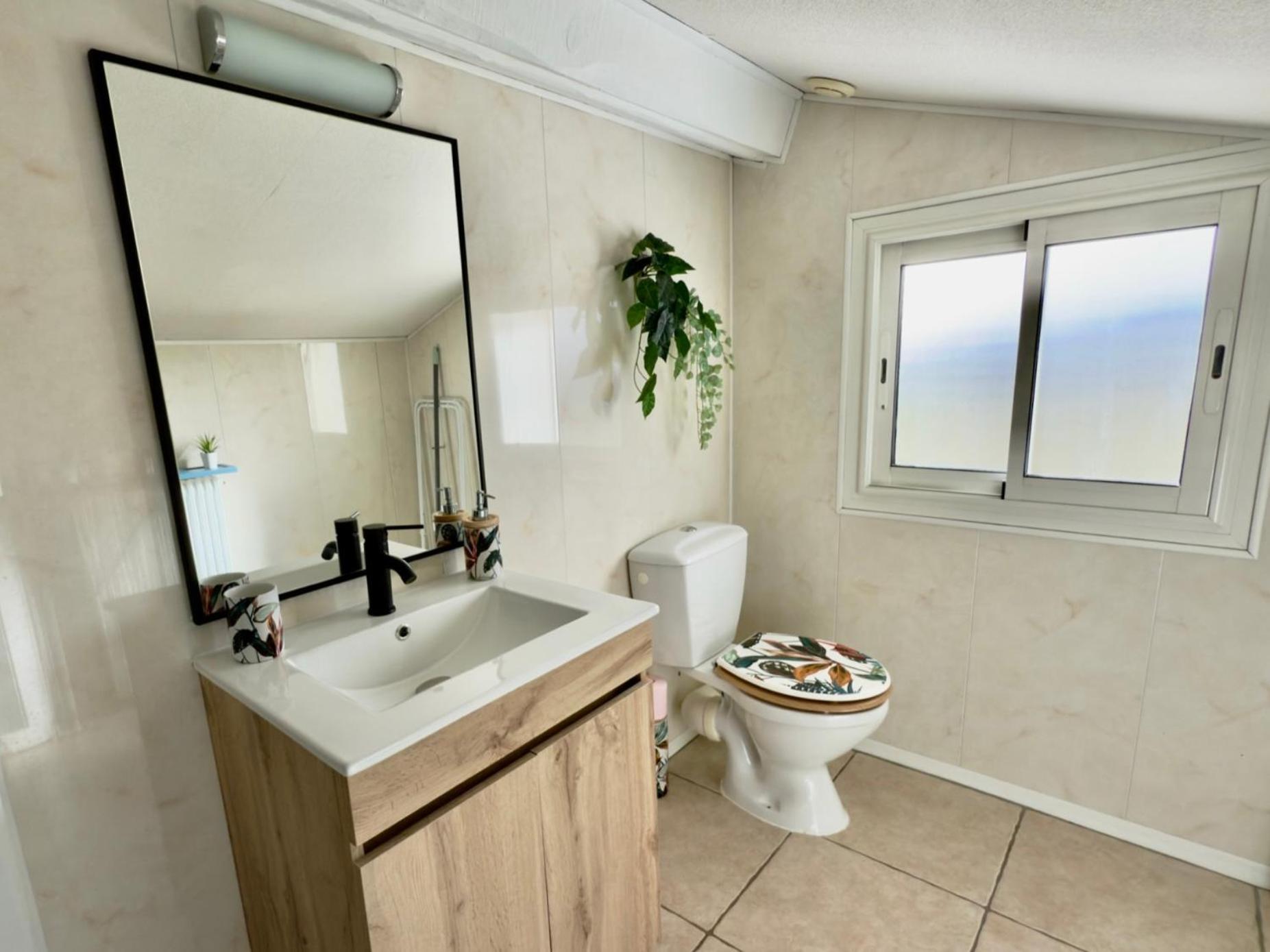 Maison Des Chenes 64 - Independant Apartment With Terrasse Буко Екстериор снимка